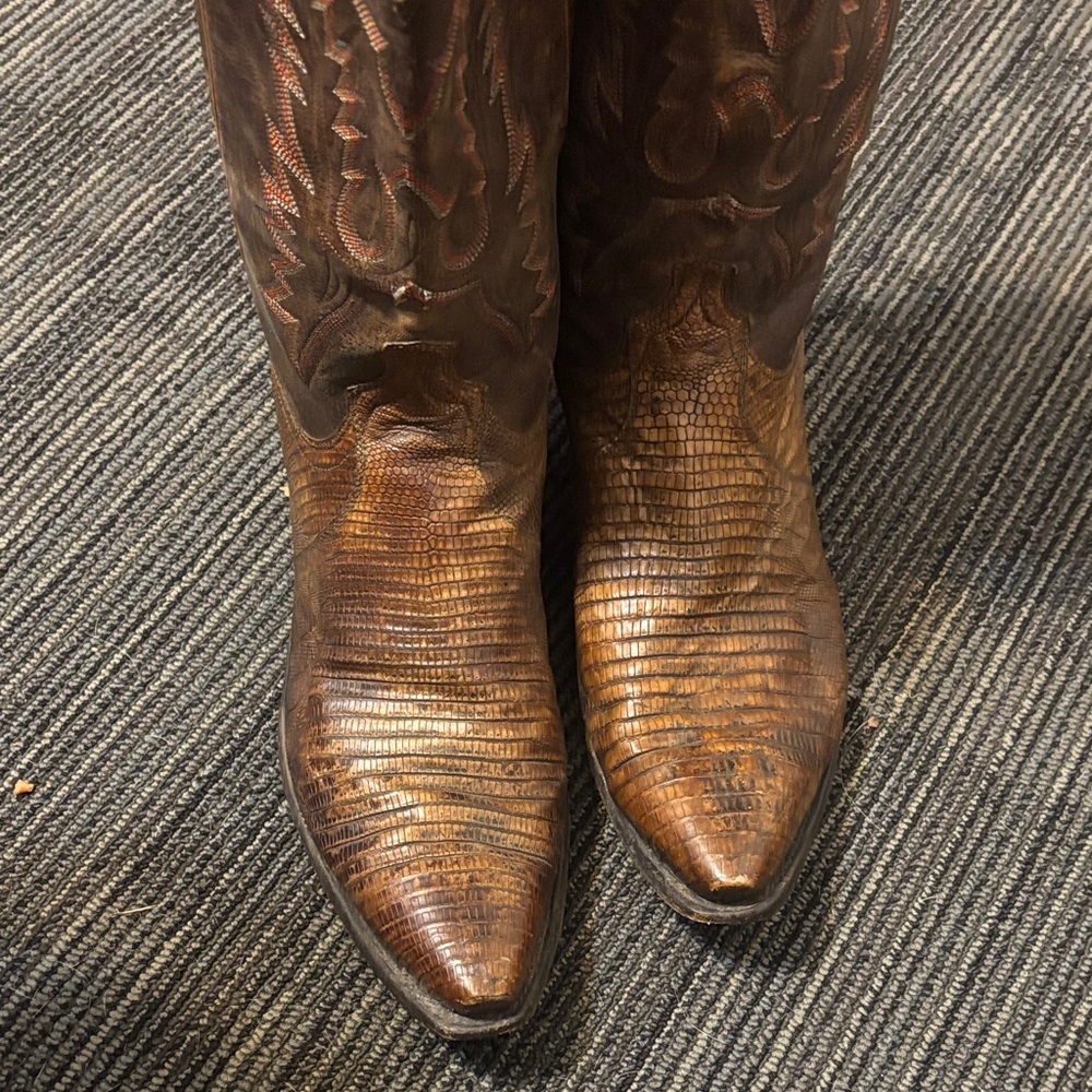 Lucchese Brown Lizard-Texture Cowboy Boots